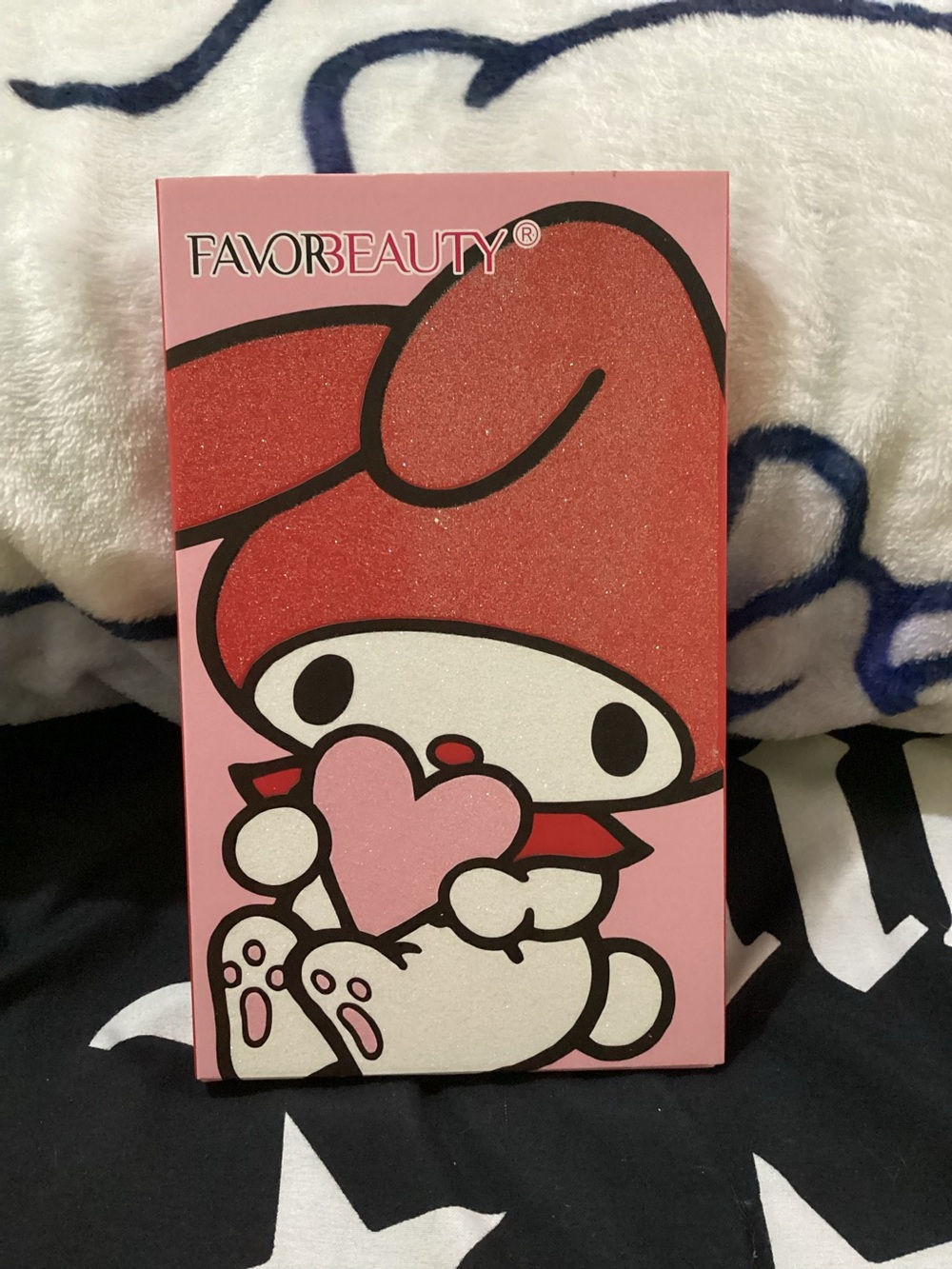My Melody Pink & Red eye shadow palate